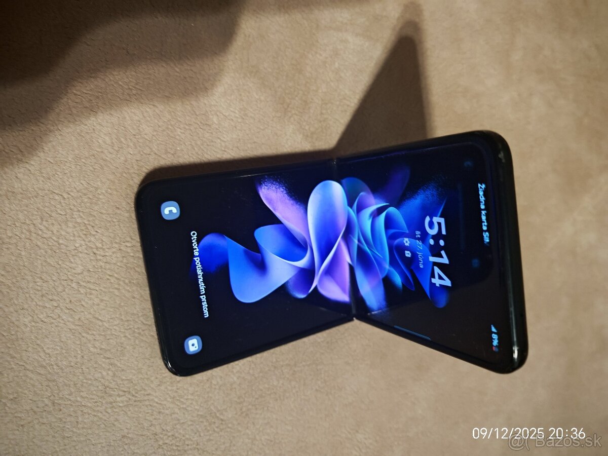 Predám telefón Samsung Z Flip3 5G 8+8GB/128GB