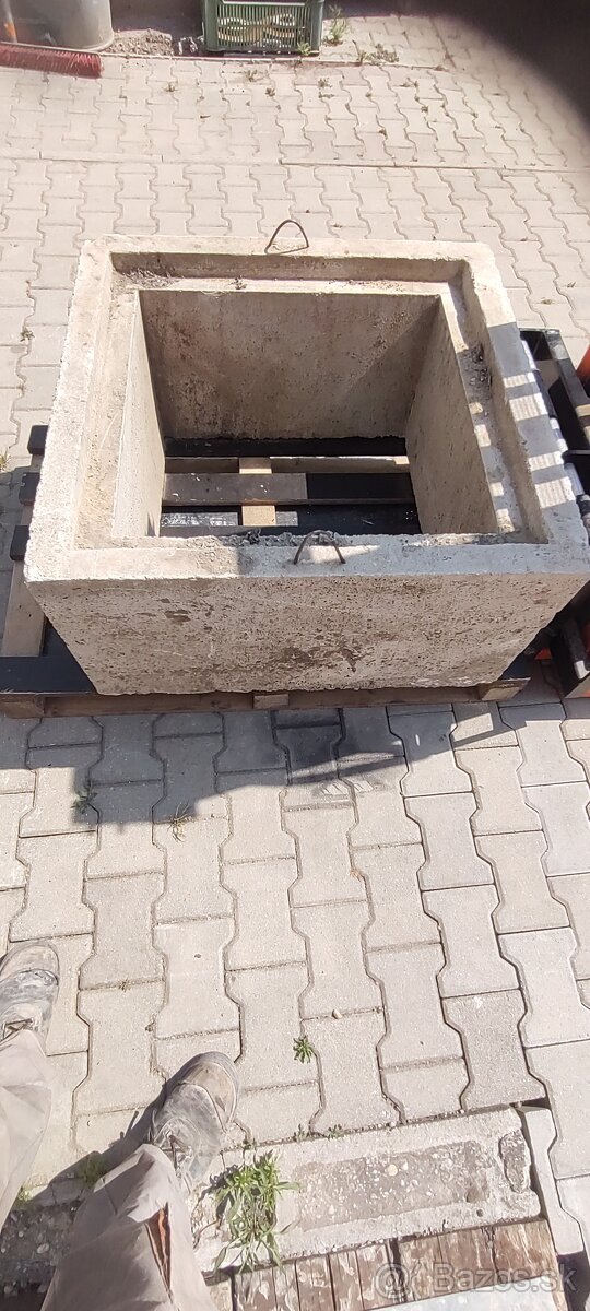 Betónová šachta