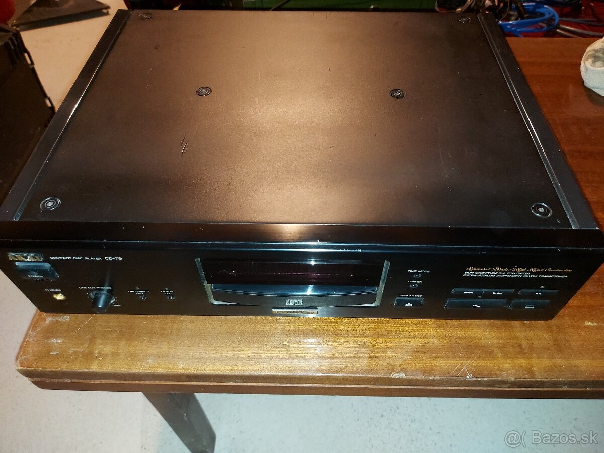 Predám AKAI CD-79