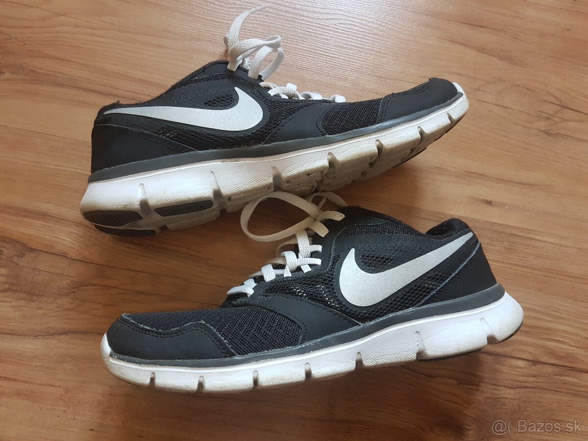 tenisky Nike č.38