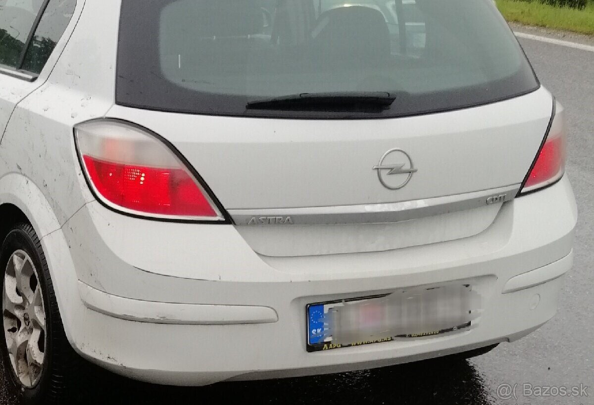 Predný + zadný nárazník (originál) Opel Astra H (2006)