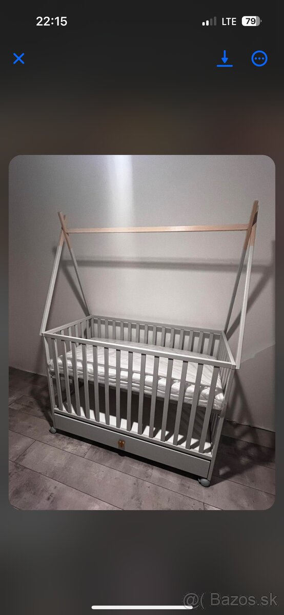 Detská buková postieľka so zásuvkou a kolieskami 120x60
