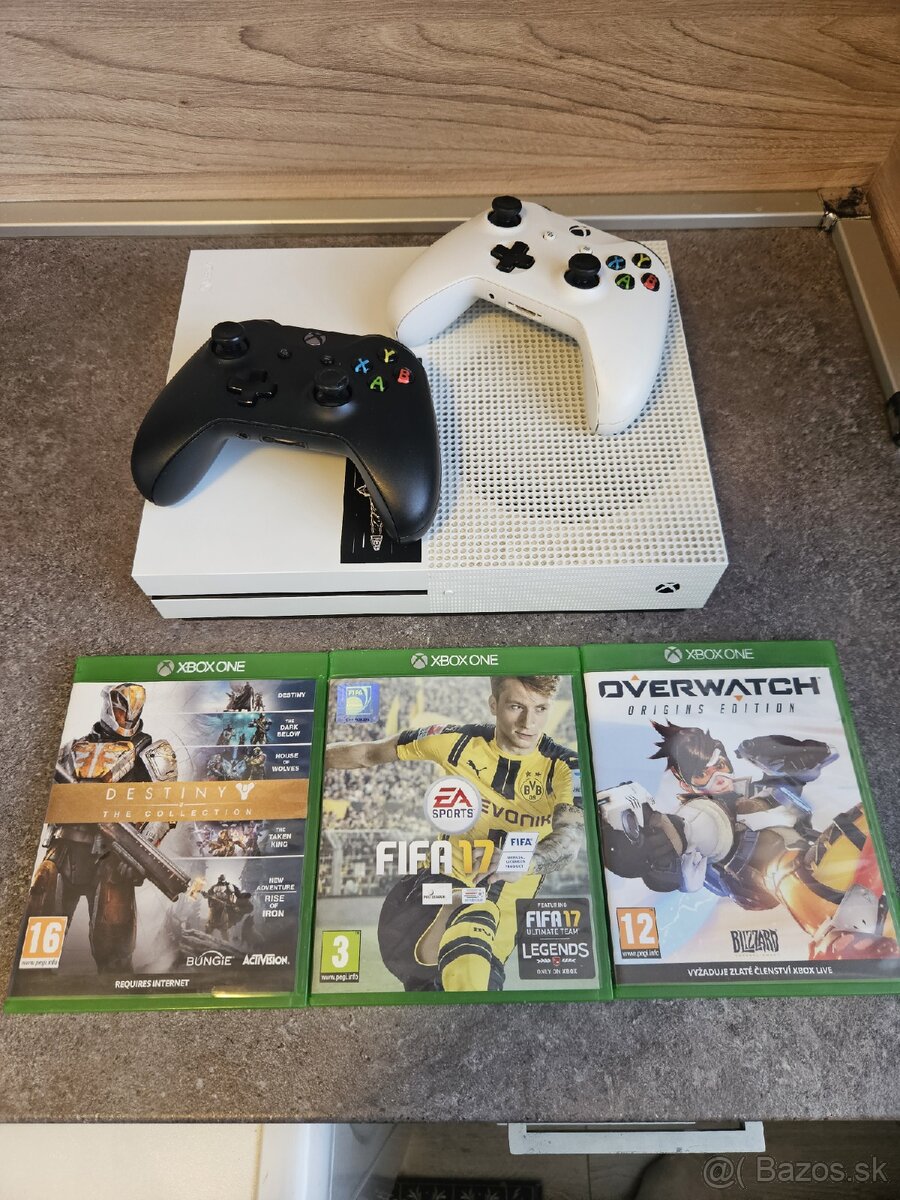 Xbox One S 500GB + 2 ovladače a 3 hry