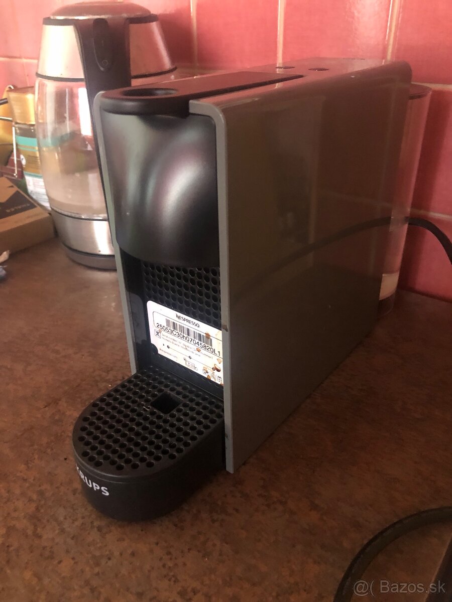 Predám kávovar NESPRESSO