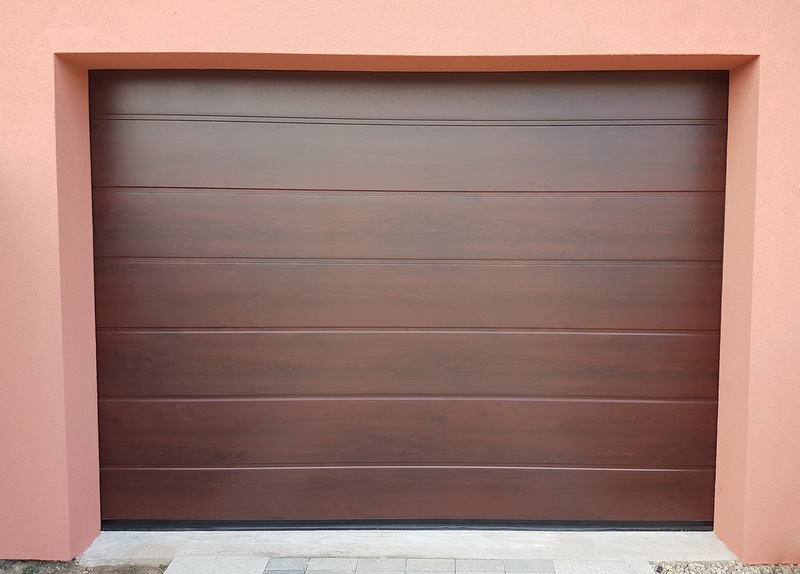 Nová garážová brána nemontovaná - duplicitne objednaná