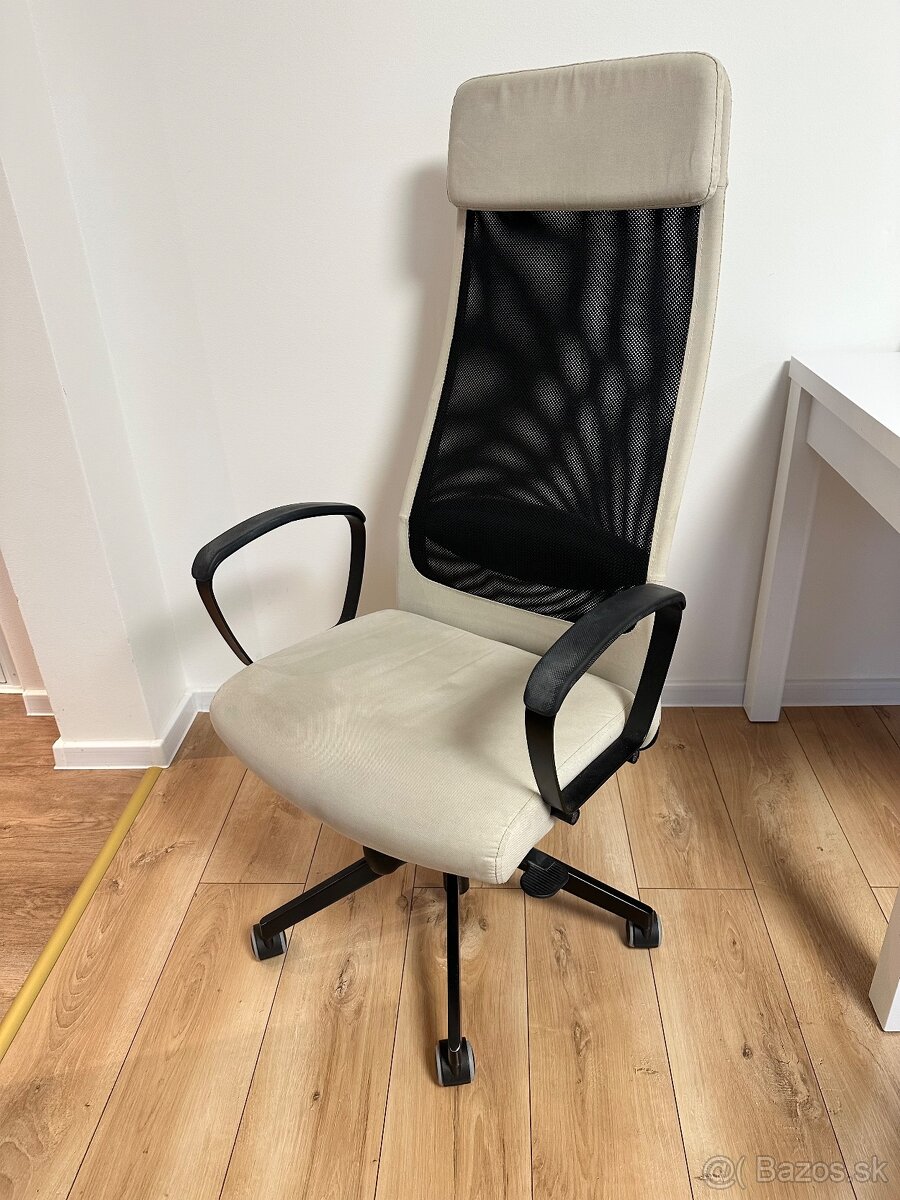 Kancelárska stolička
