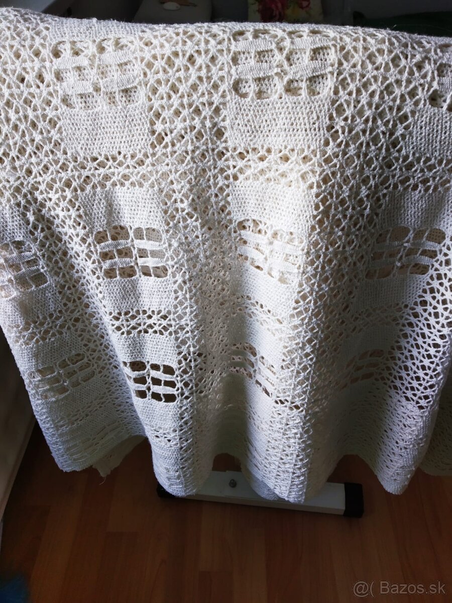 Starožitná záclona