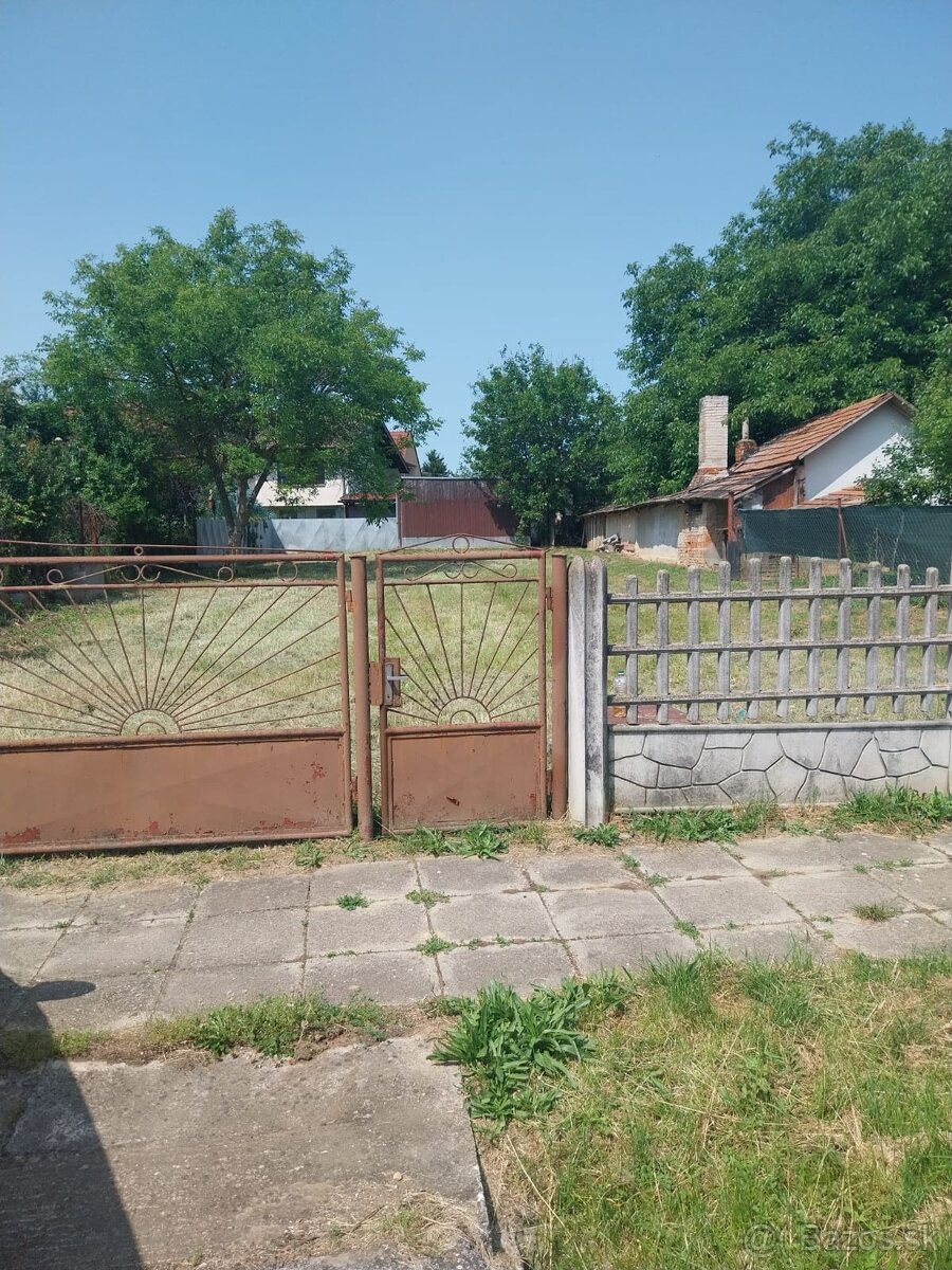 Predaj stavebného pozemku - okres Nové Zámky - Trávnica
