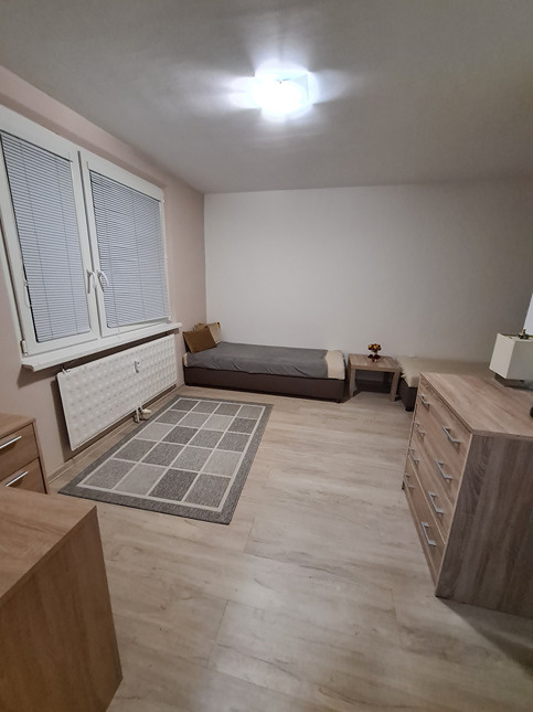 1-izb. byt Fončorda - Tulská ulica, pekný -zariadený