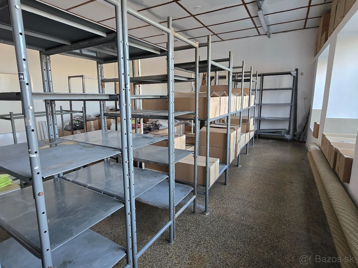 Priemyselný regál celokovový