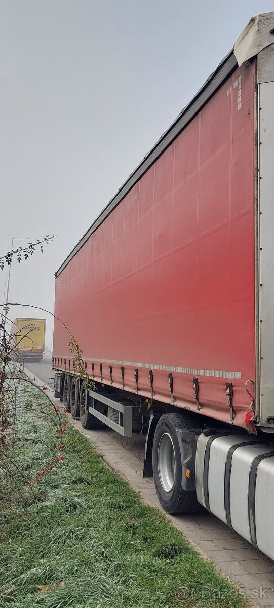 návesová plachta Schmitz