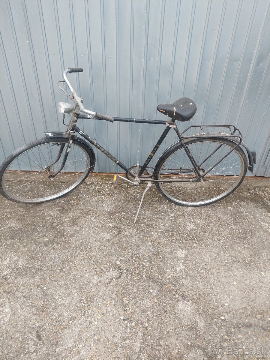 stary retro bicykel