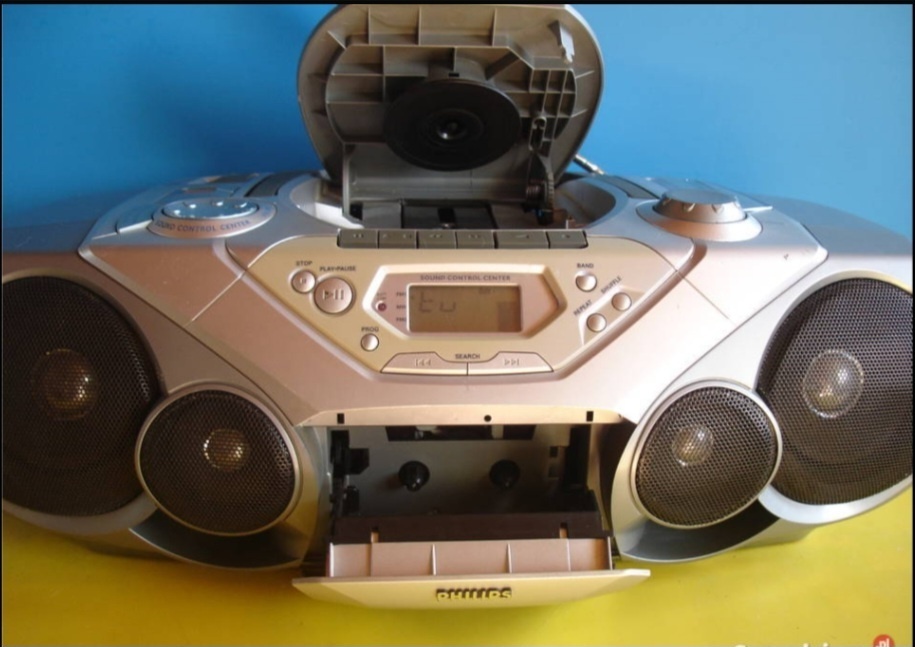 Top Model PHILIPS prenosne radio sCD  220v sieť aj Baterky