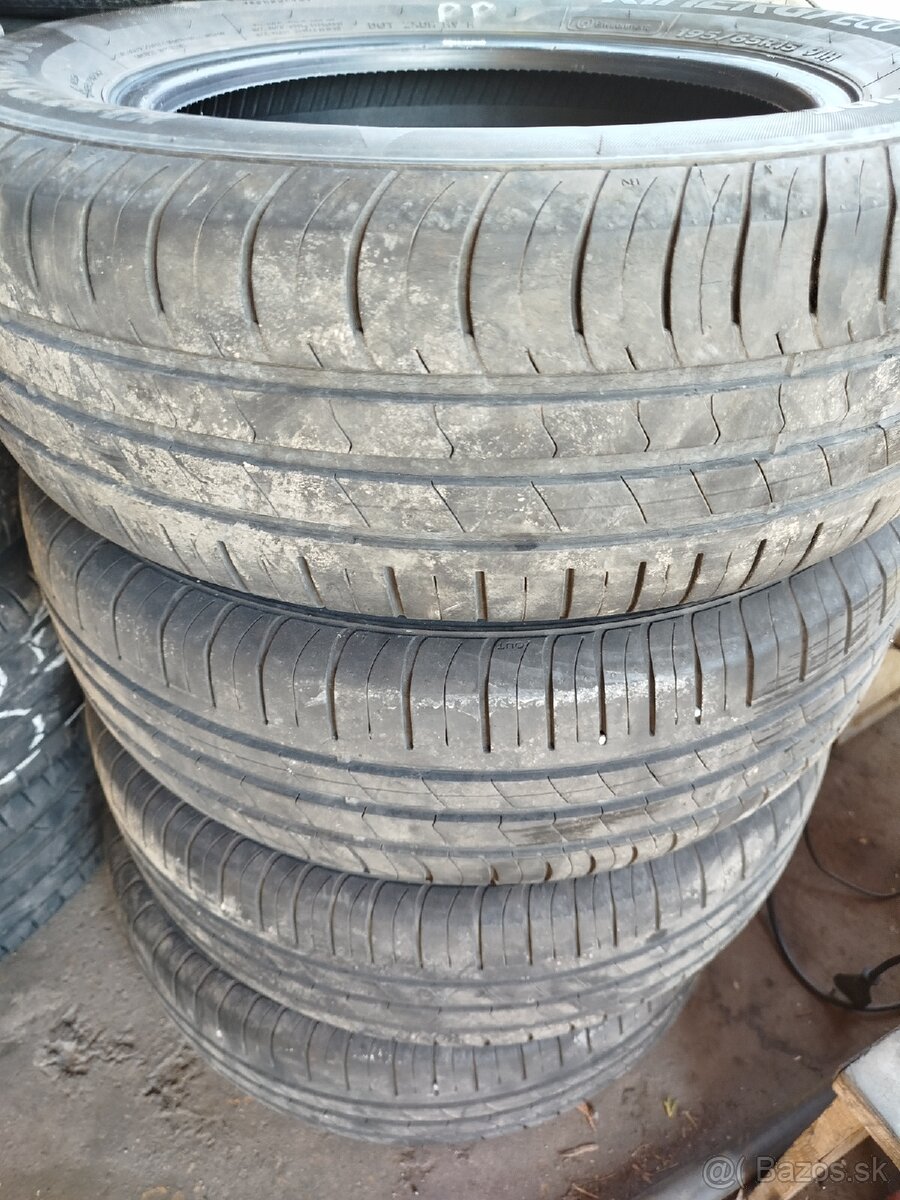 Predám letné pneu 195/45r 15 Zn hankook