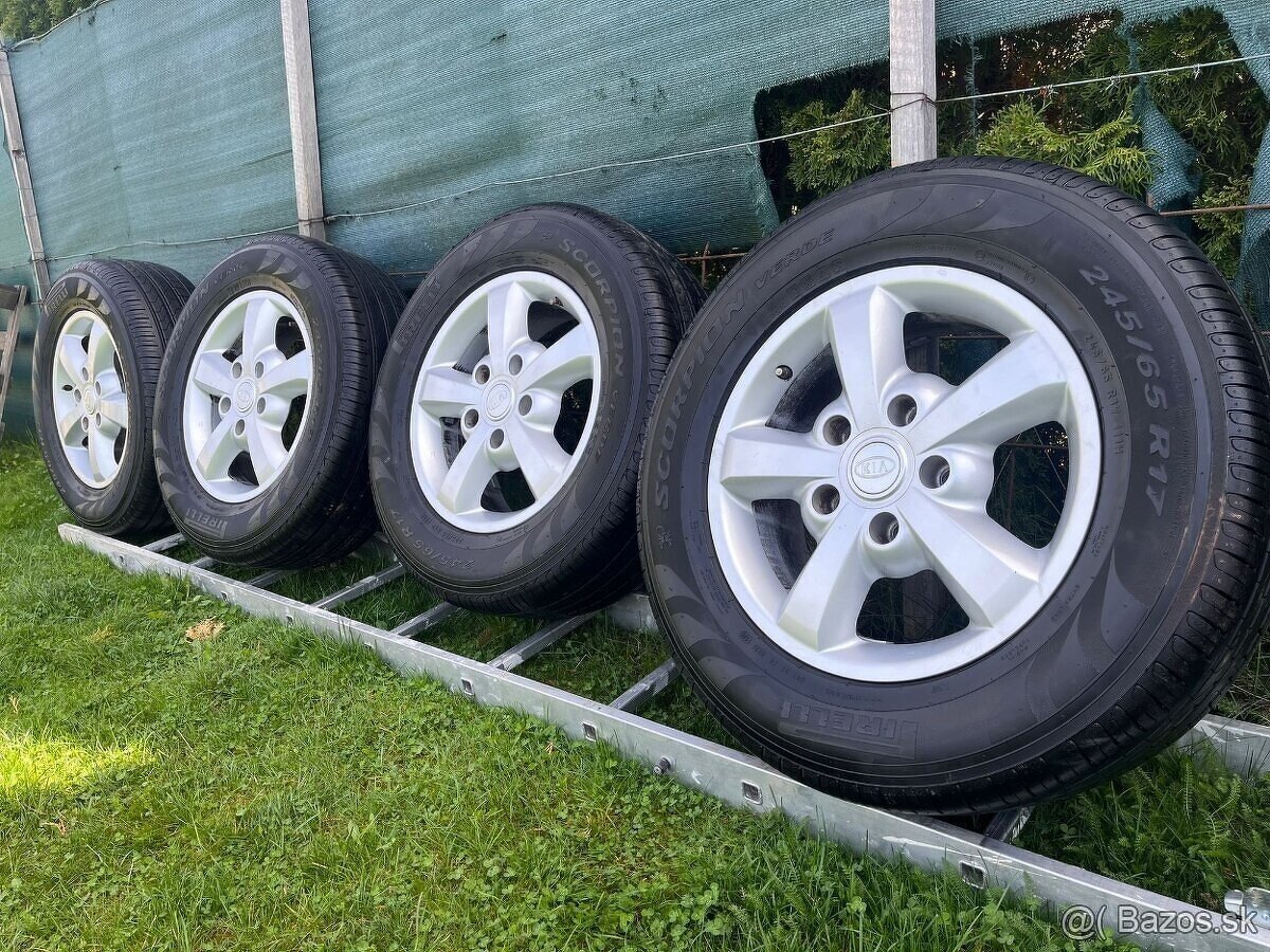 5x139,7 R17 orig Kia Sorento Pirelli 7,5mm