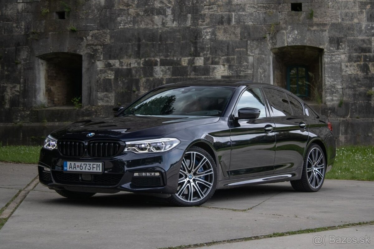BMW Rad 5 540i xDrive A/T.