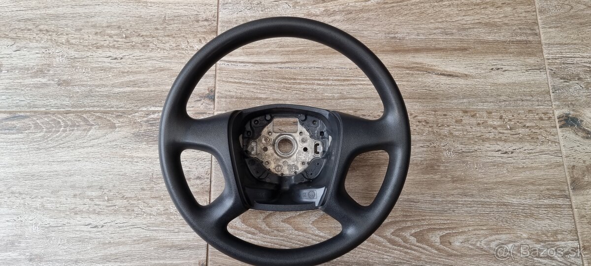 Predám zachovalý volant do Škoda Octavia 2,Fabia1/2,Roomster