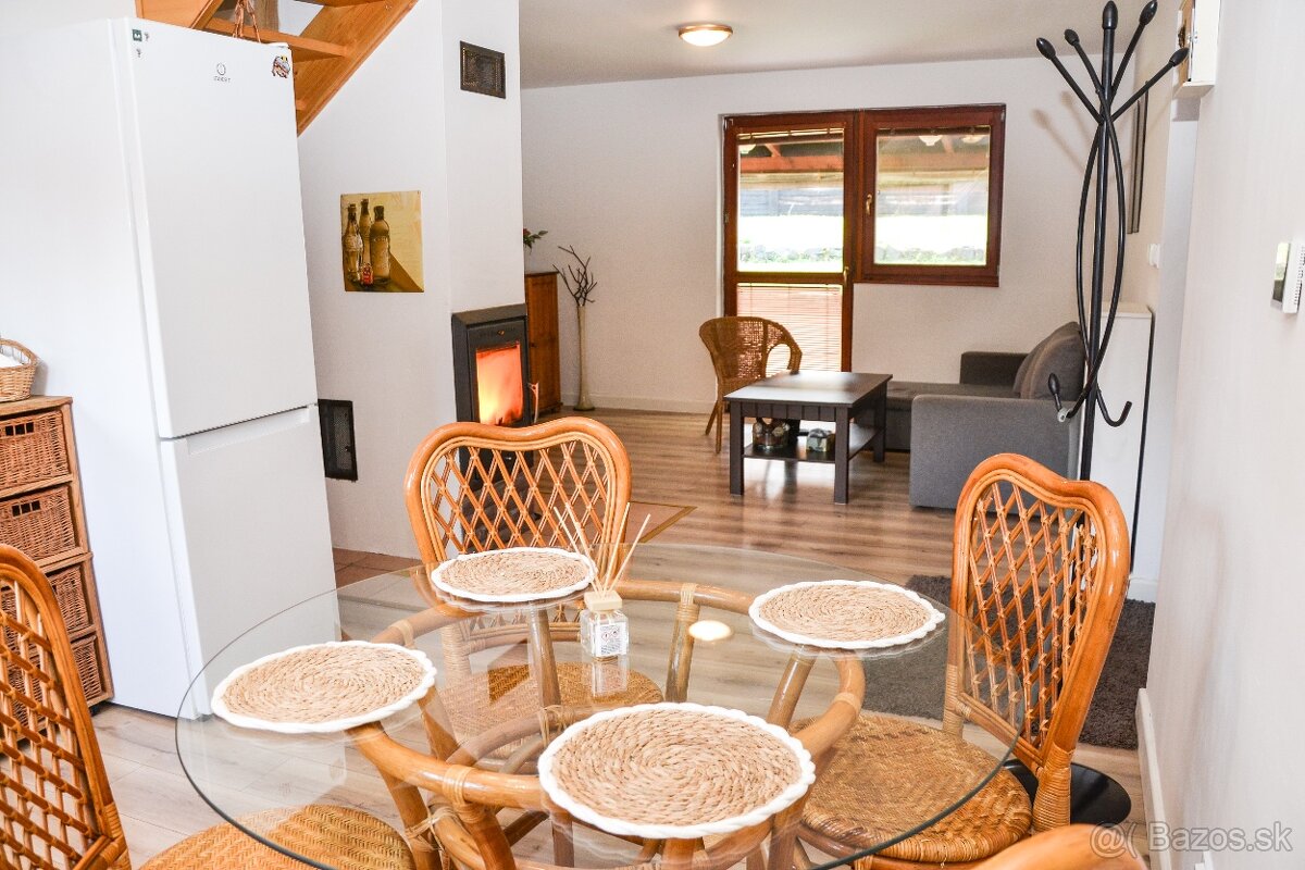 Chata + stavebné pozemky pri Vinianskom jazere, obec Vinné.