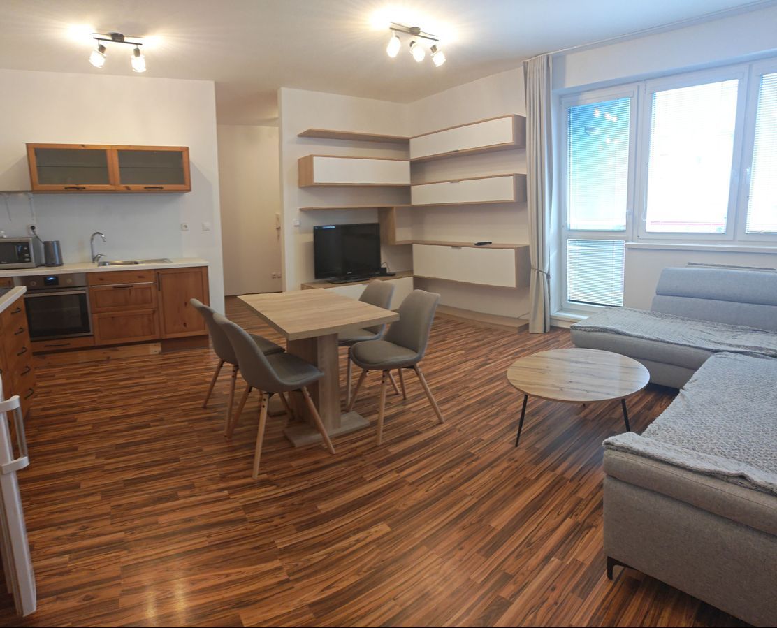 Na prenájom 3-izbový byt centrum Malacky