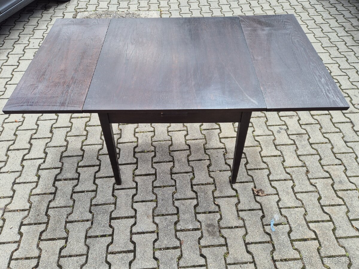 Predám stôl Masív 1954r.v na stitku