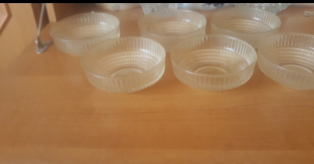 Predám misky na kompót, šalát za 12 eur.