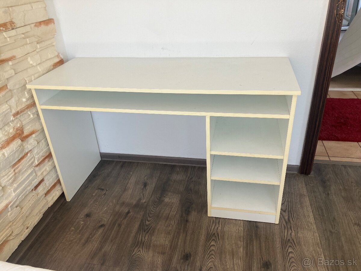 Predám písací stôl a stolicka