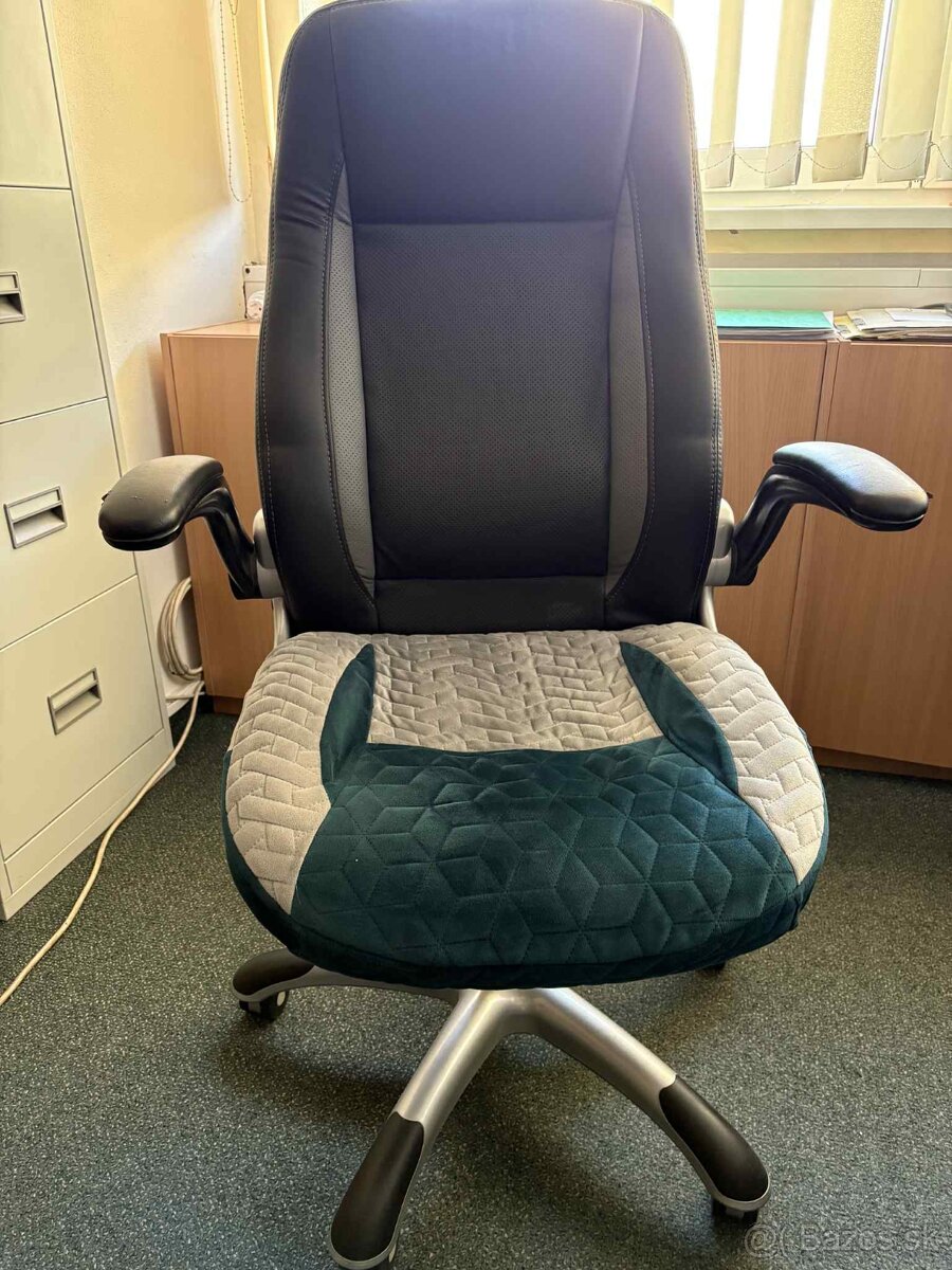 Kancelárska stolička