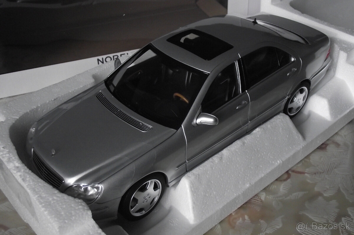 1:18 Mercedes W220