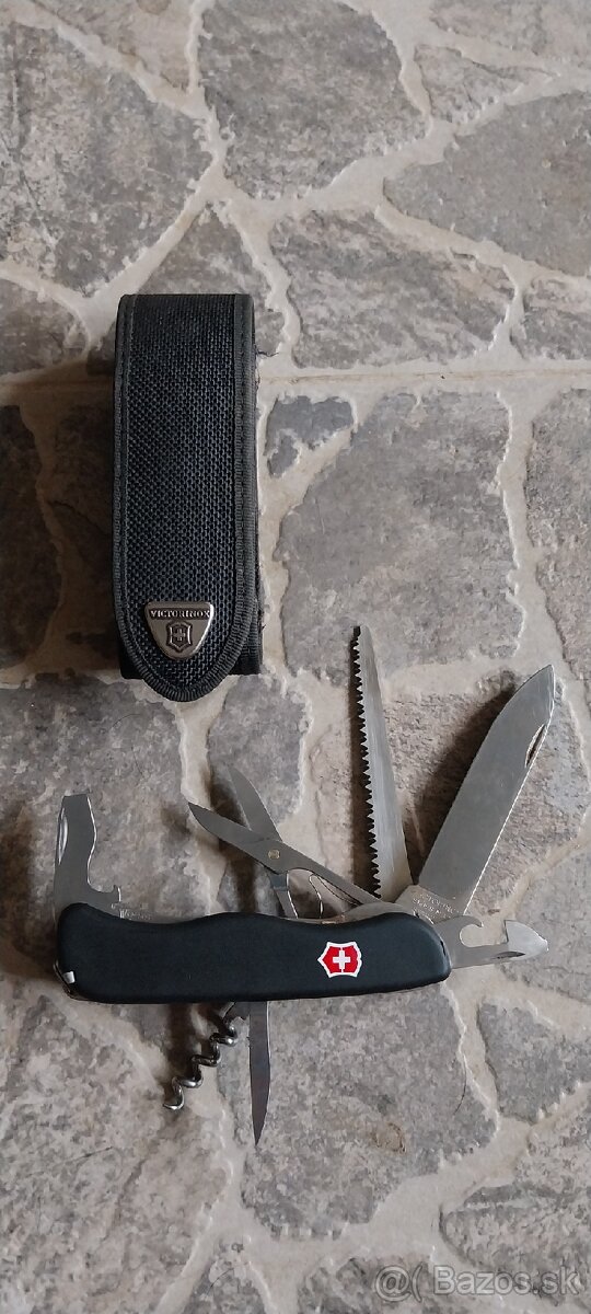 Victorinox, Švajčiarský nôž, Púzdro