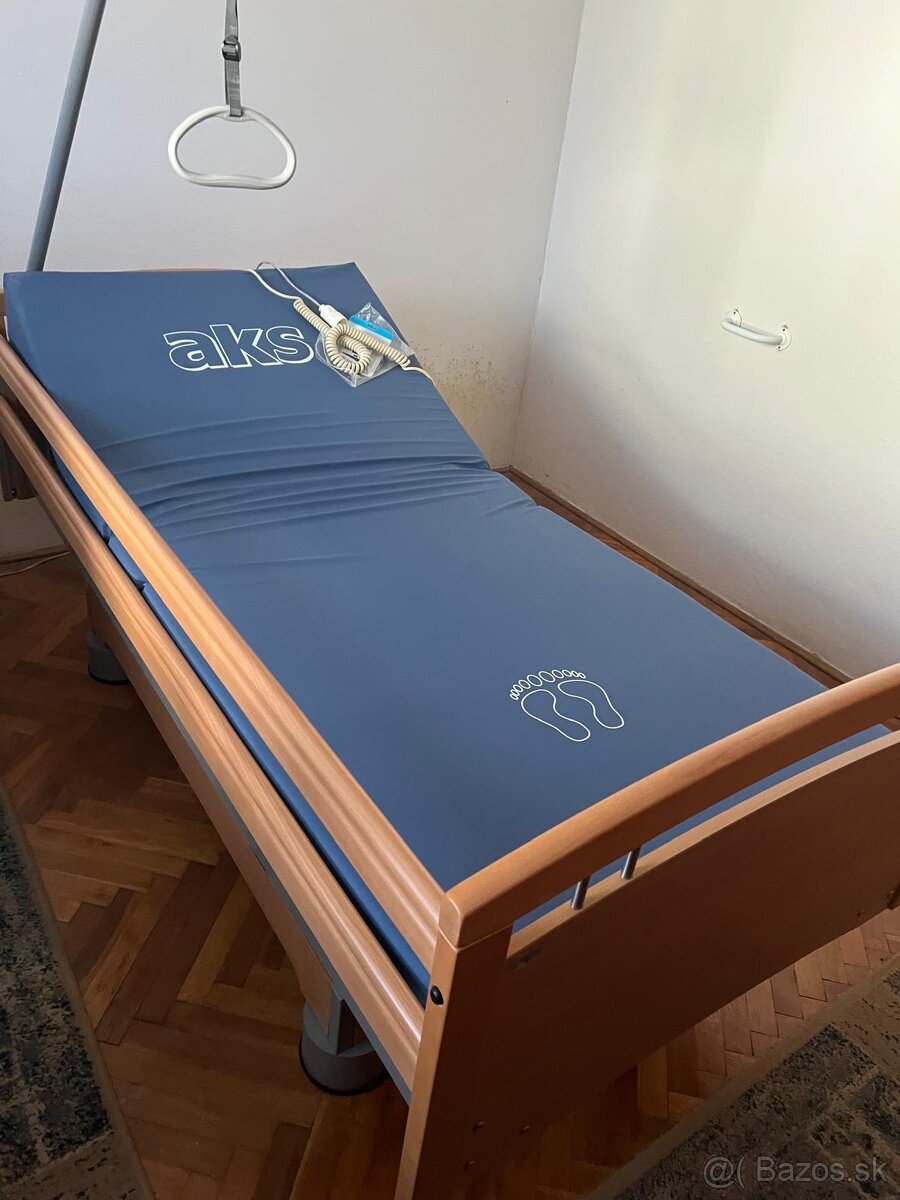 Polohovateľná posteľ