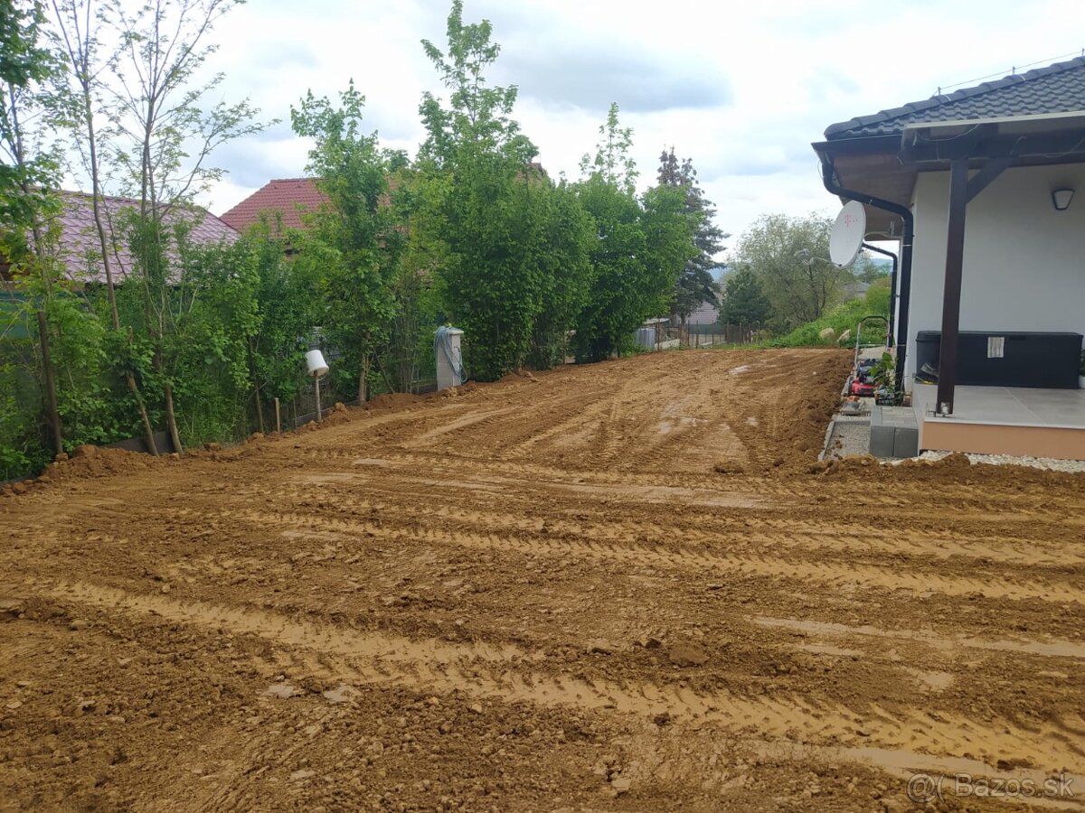 Výkopové práce , UNC , sklápač