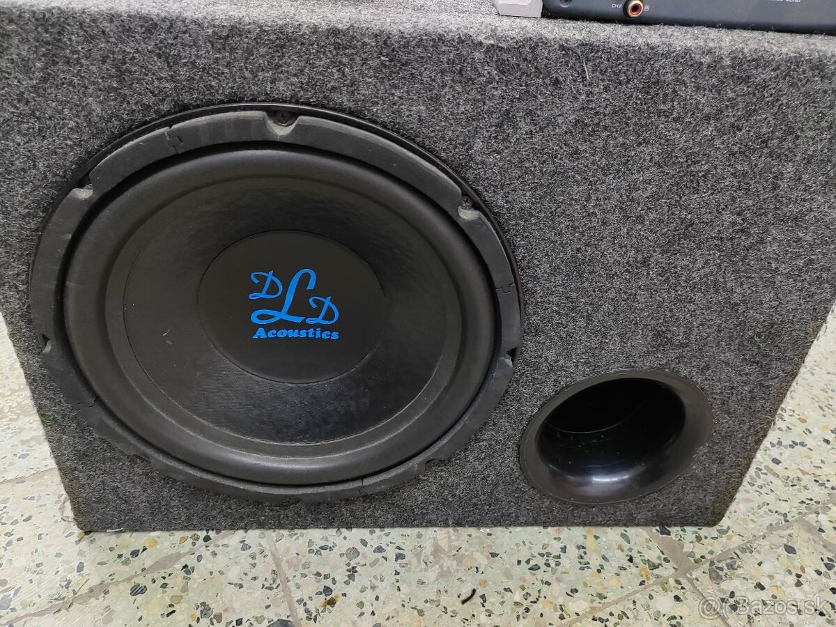 Zosilňovač a subwoofer