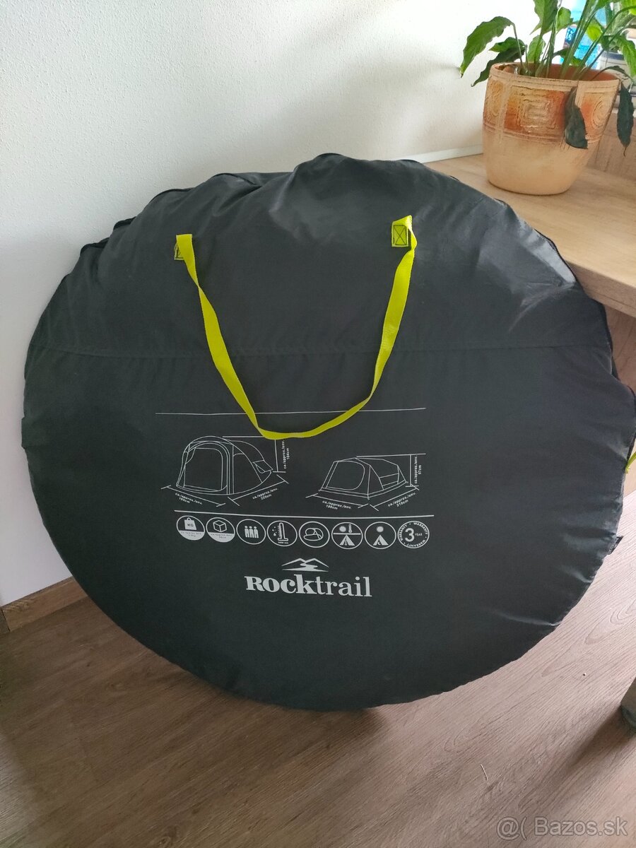 Samorozkladaci stan pre 3 osob