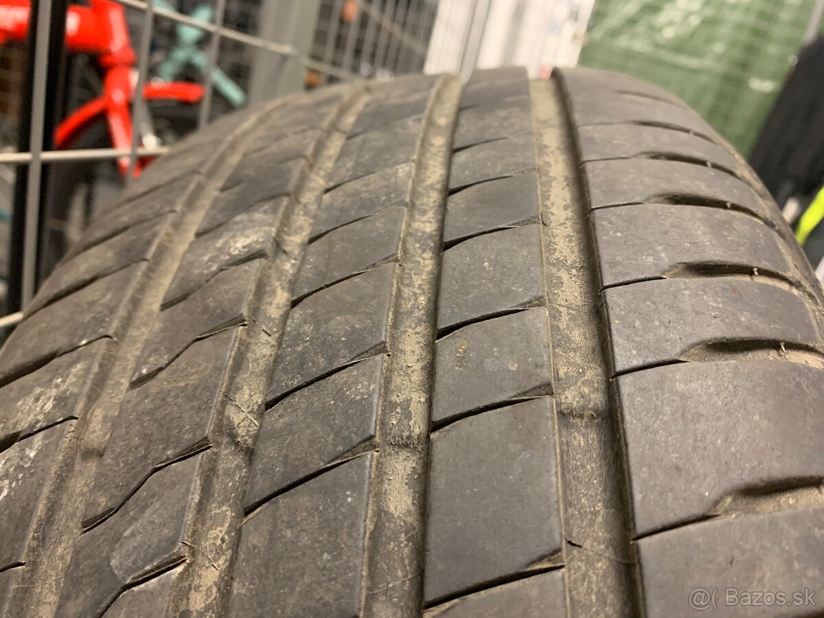 Firestone Roadhawk 205/55 R16 94V