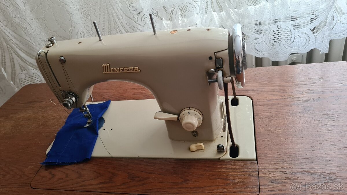 šijaci stroj Minerva