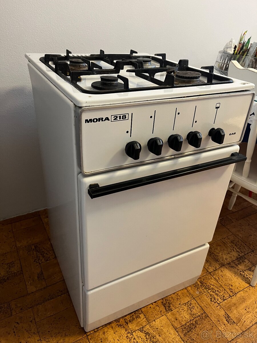 Mora 218 plynovy sporak