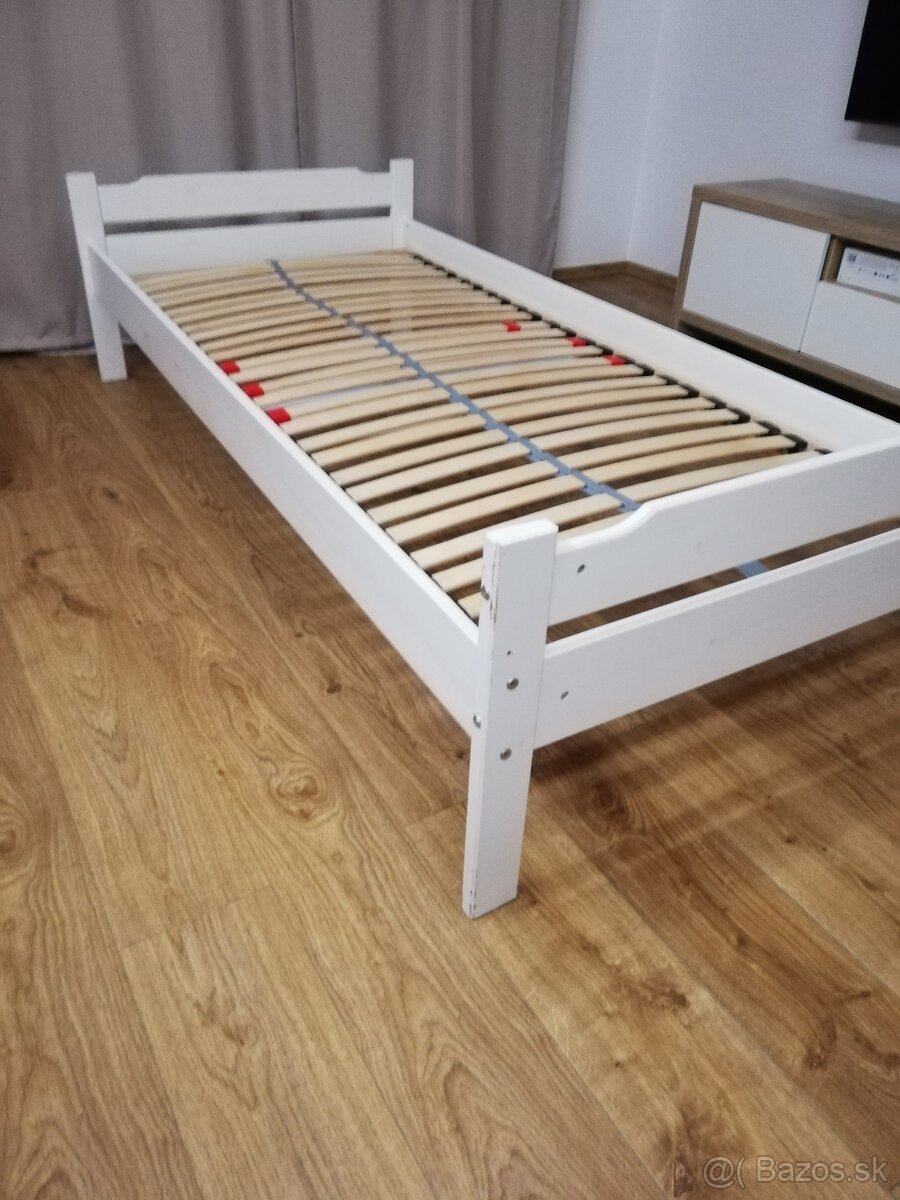 Posteľ