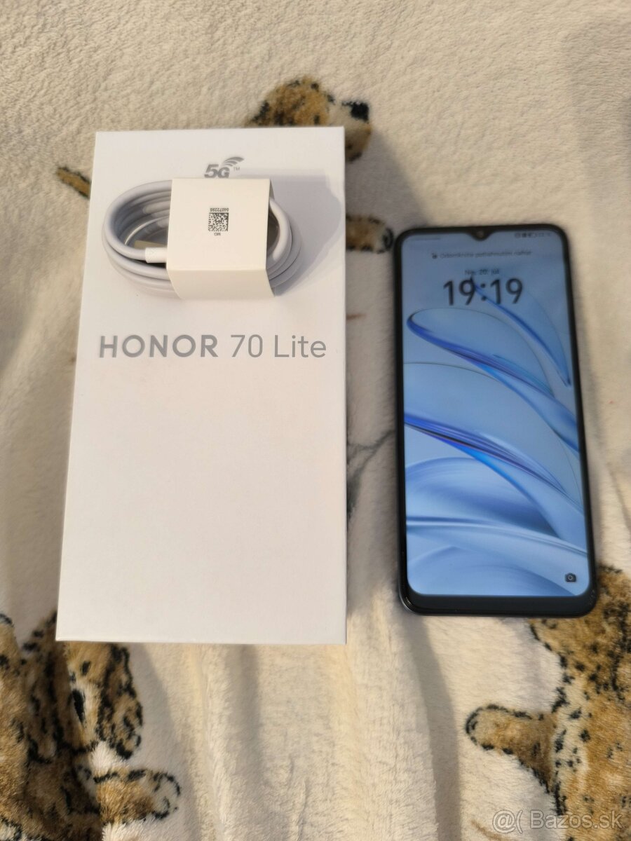 Honor 70 LITE