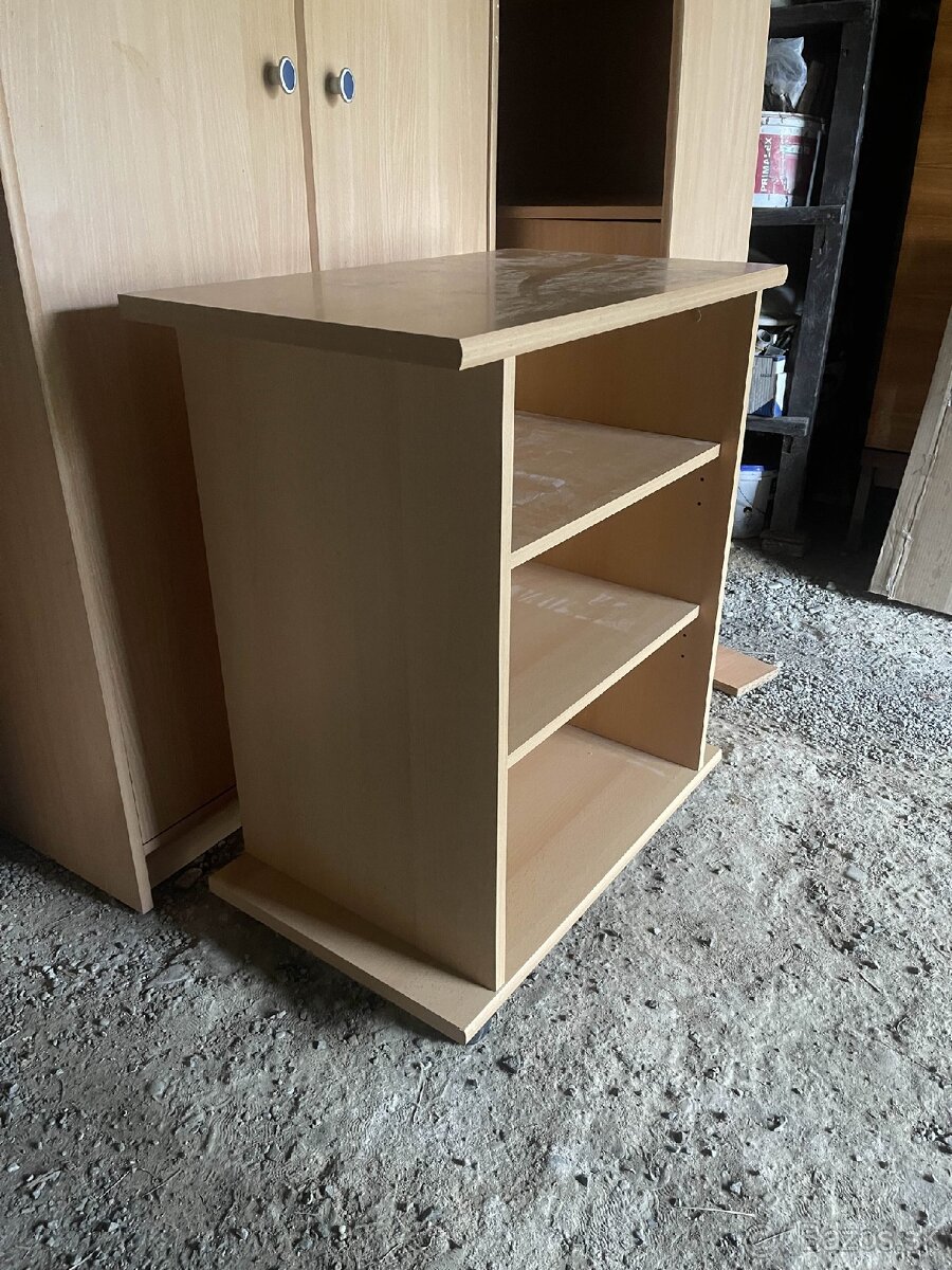 Predám stolík / poličku