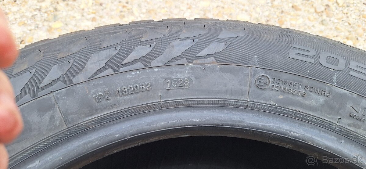 Predám pneumatiky Nokian snowproof1 205/55 R16