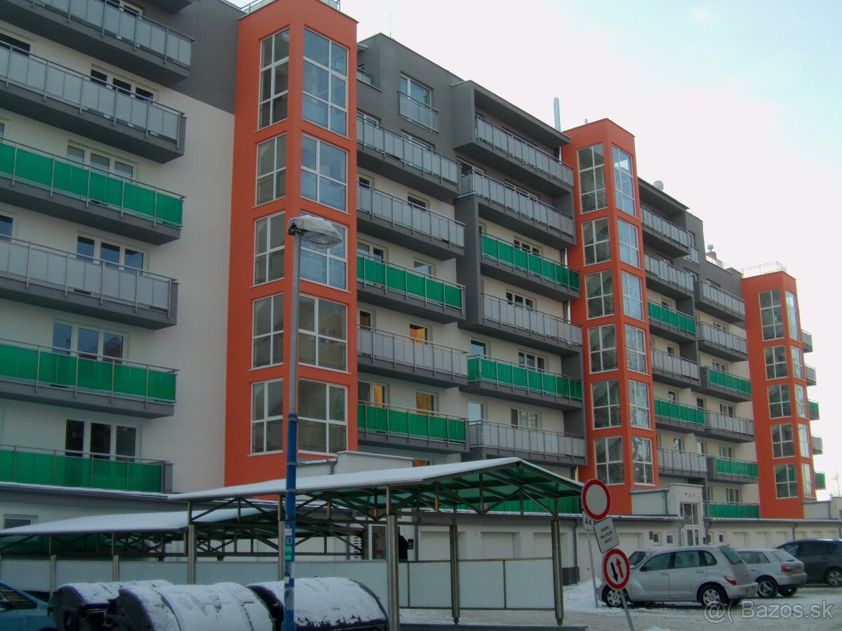 DVOJ GARÁŽ - PRENÁJOM