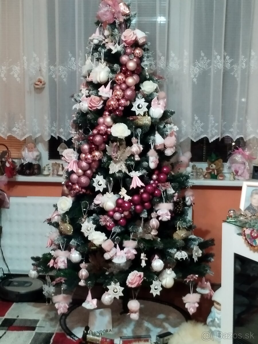 Umelý vianočný stromček