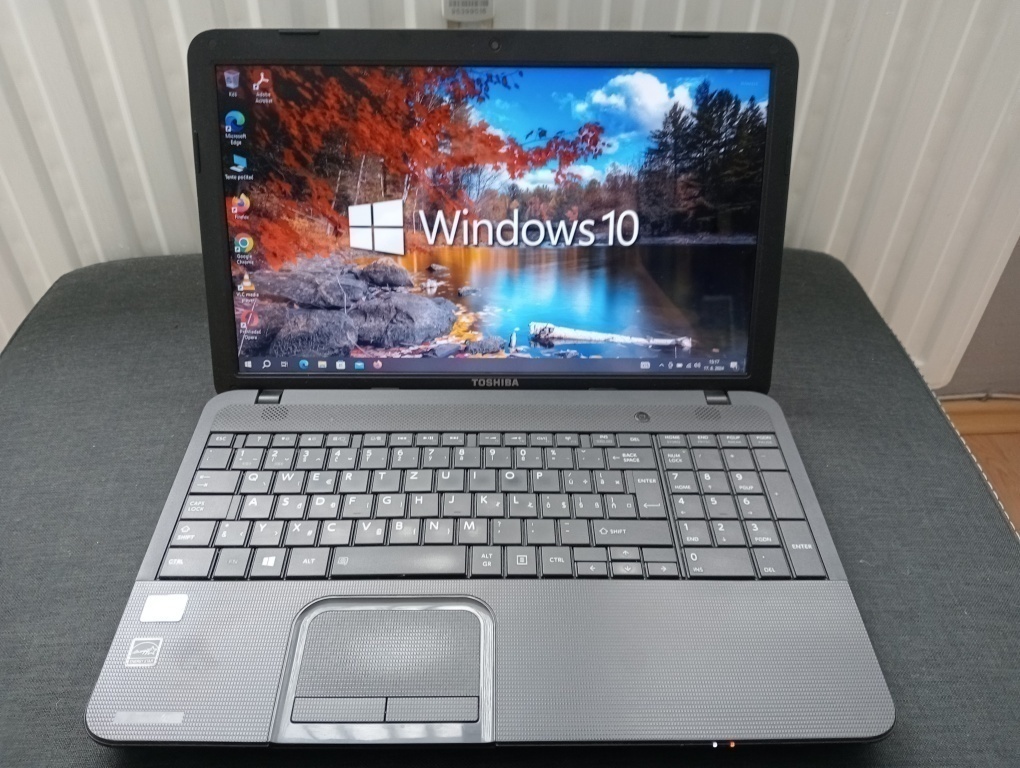 predám notebook Toshiba ,8gb ram , 240gb ssd , HDMI