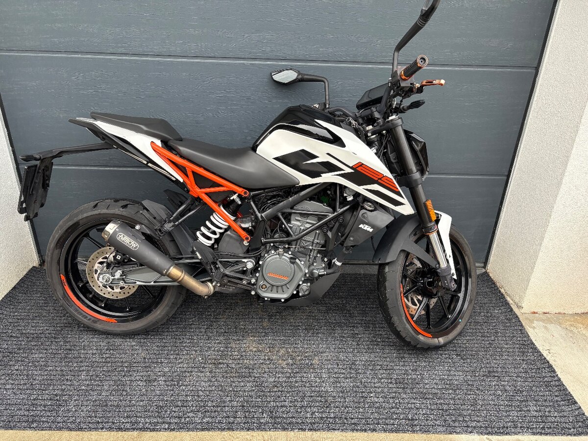 KTM Duke 125