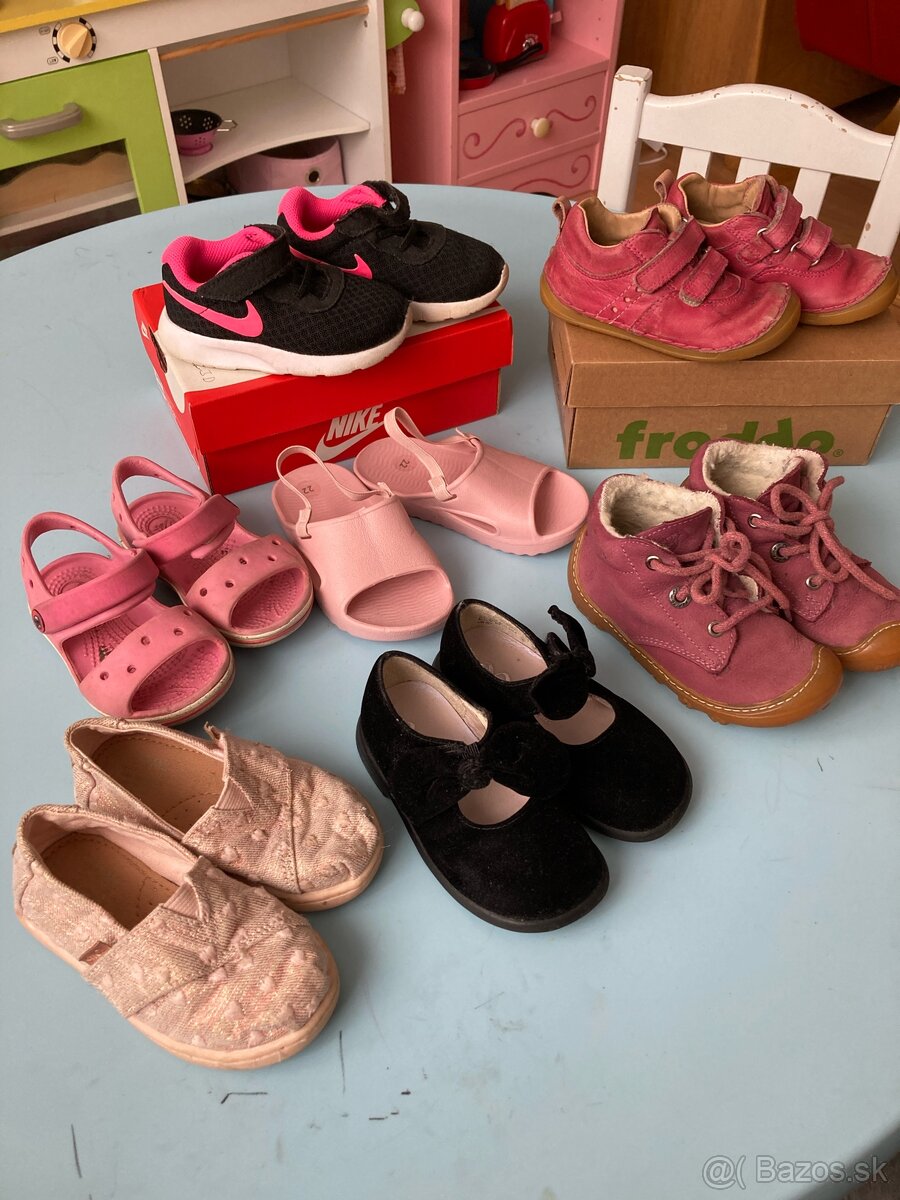 Dievčenské topánky č. 22