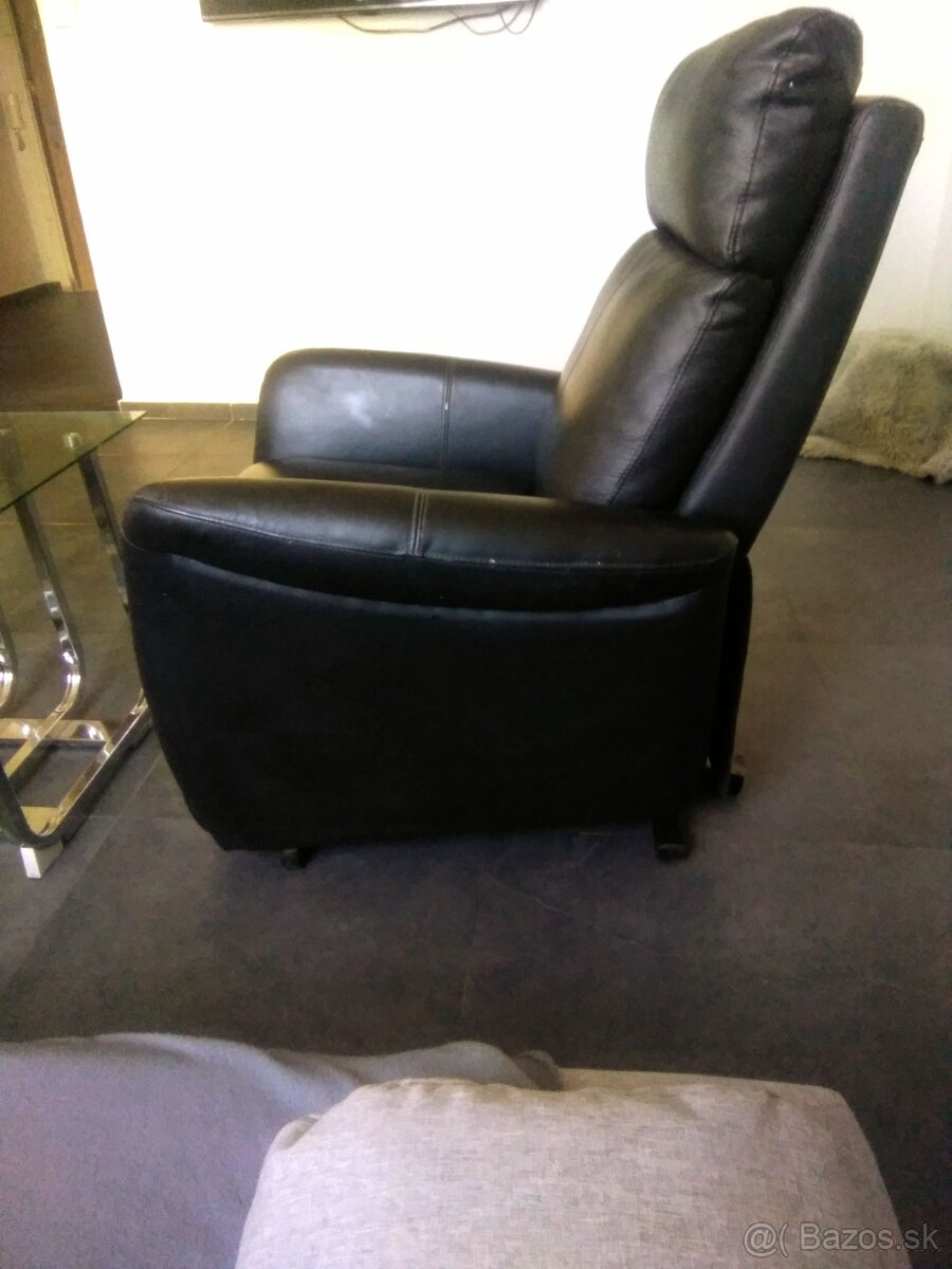 Kožené elektrické polohovateľné kreslo