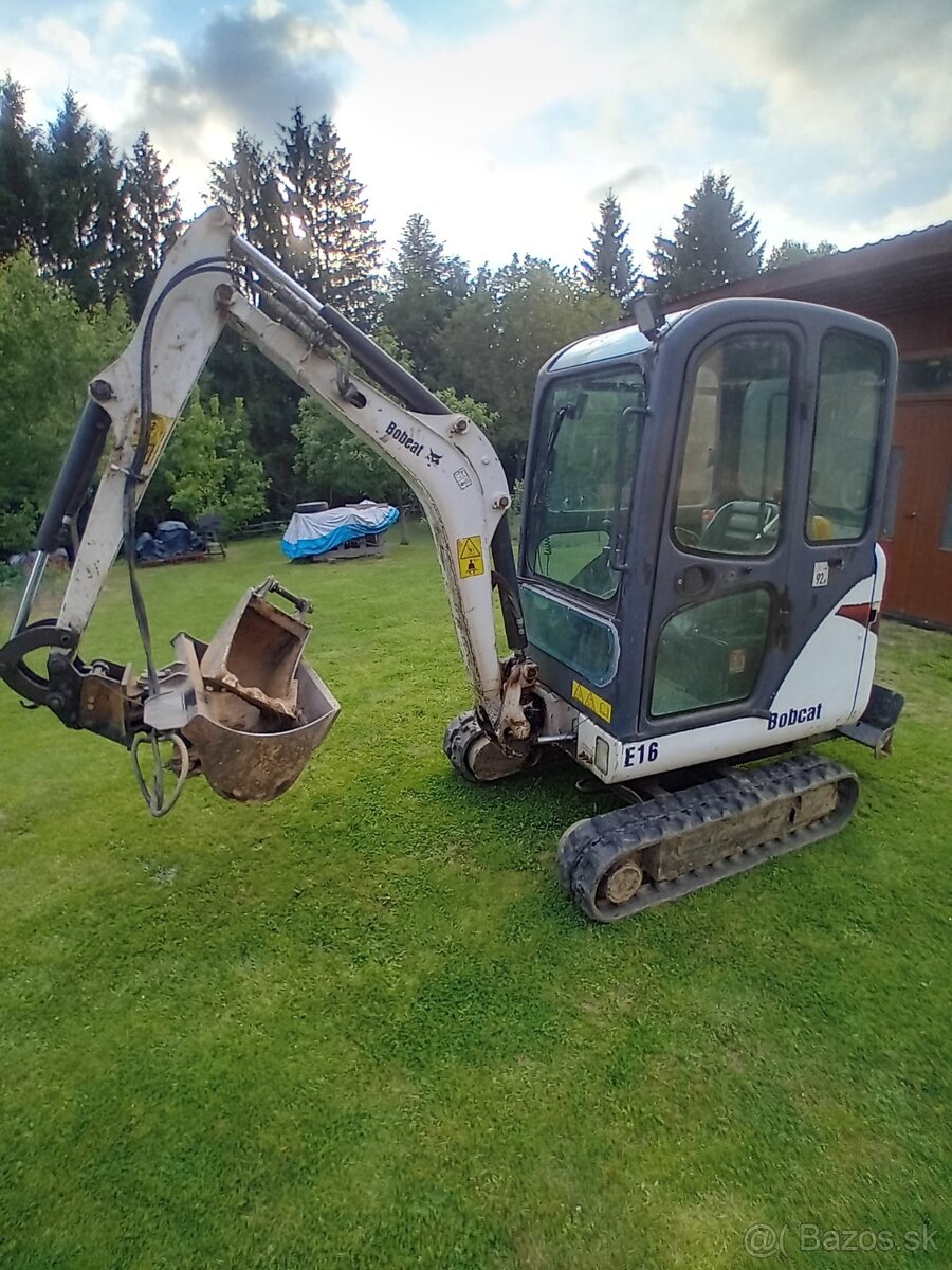 Mini bager Bobcat E16
