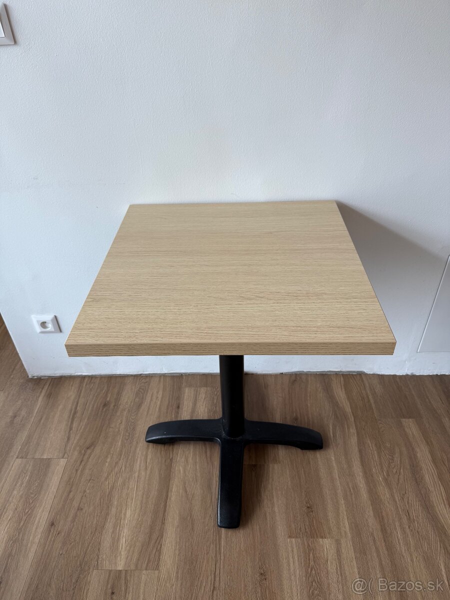 Gastro zariadenie stoly a stoličky