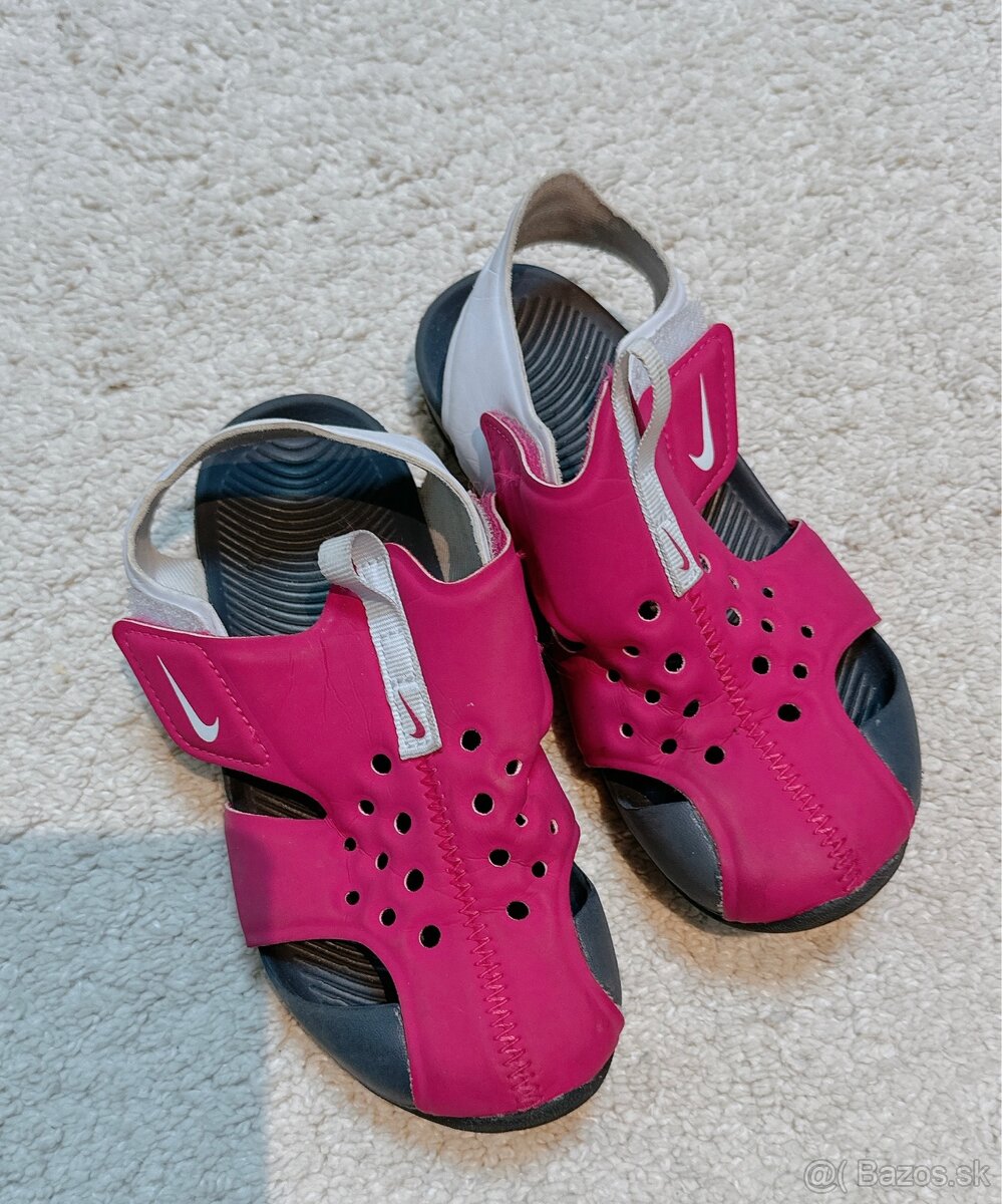 Nike letne topanky vel 28