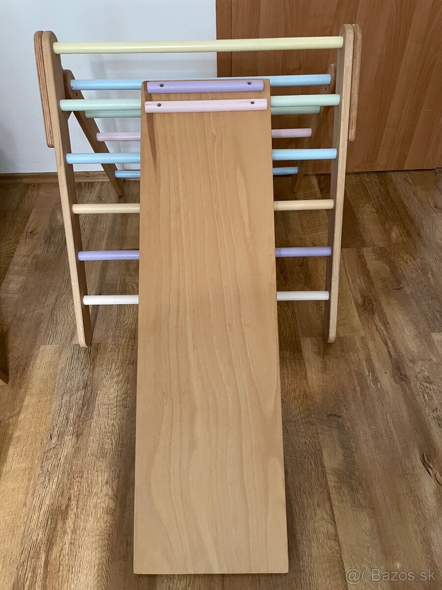 Montessori rastúci Piklerovej trojuholník